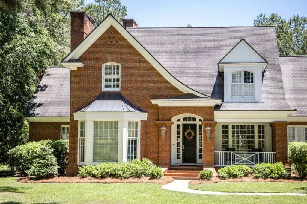 Use Metal Panels for Bay Windows